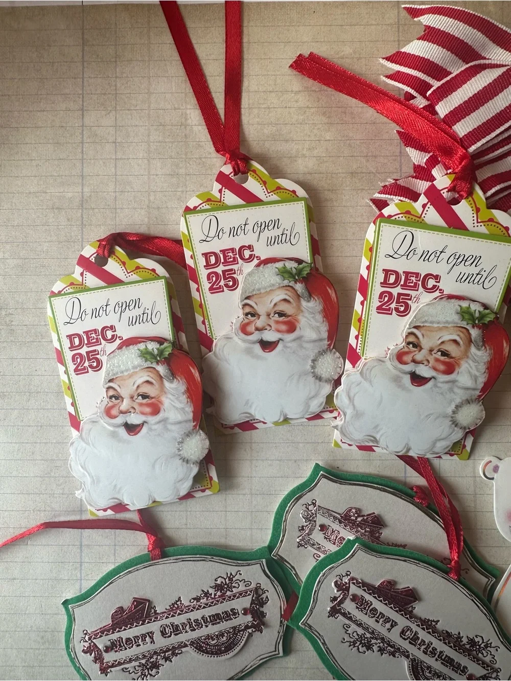 Anna Griffin Vintage Santa 'Do Not Open Until Dec. 25' - Assorted Gift Tags